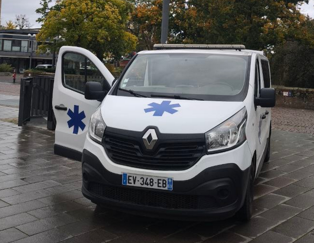 Біла швидка допомога для України